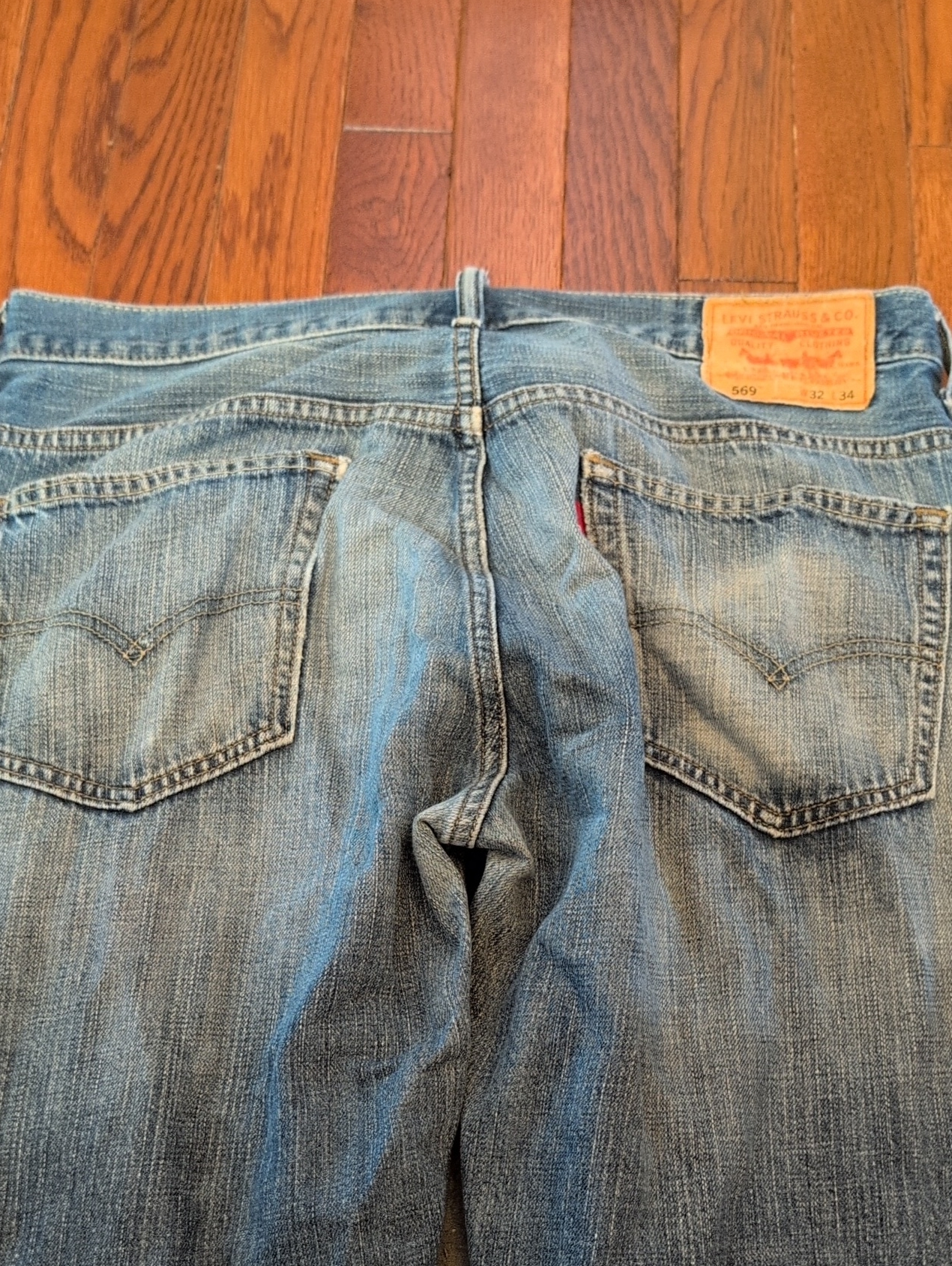 Levi's Men's Light Blue Straight Jeans - Back Pocket Detail